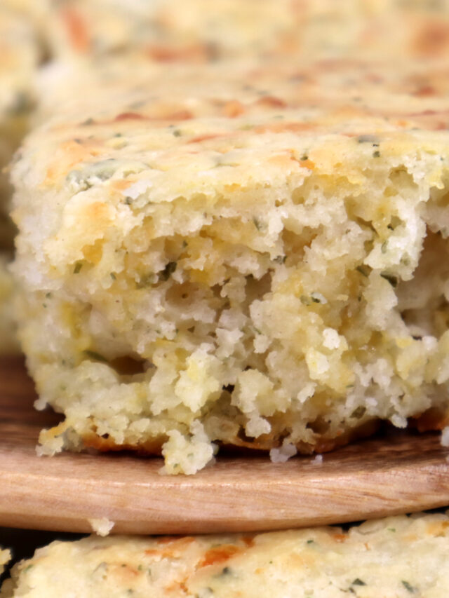 Garlic Cheddar Butter Swim Biscuits