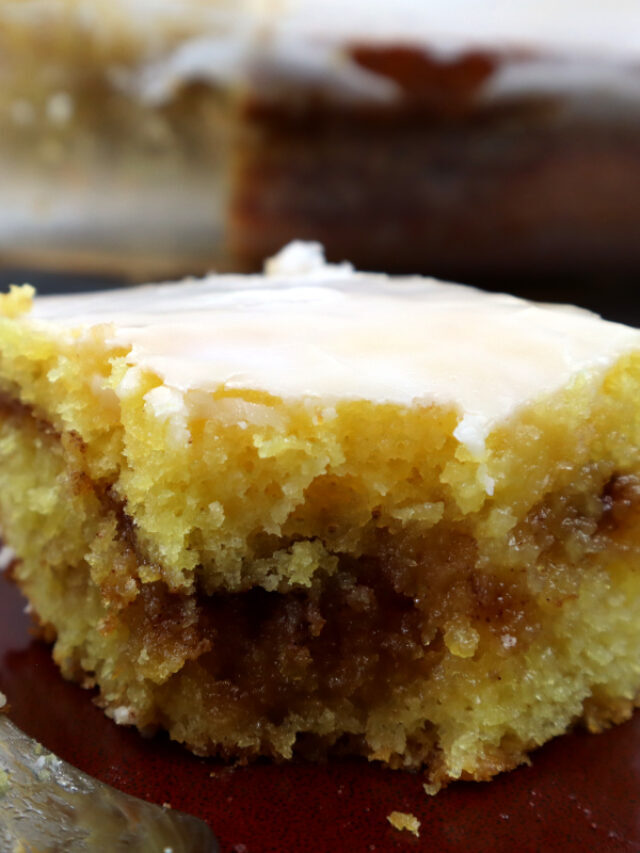 Honey Bun Cake
