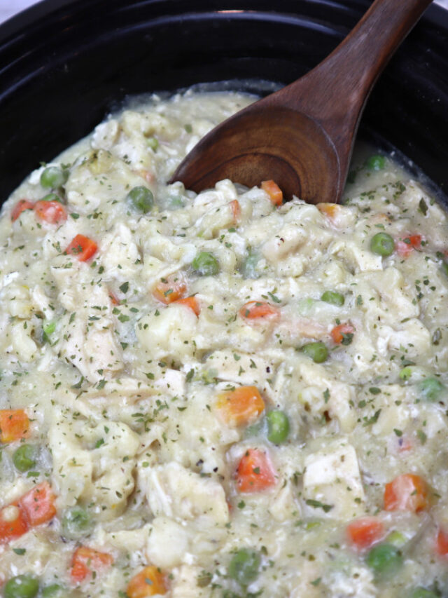 Easy Crockpot Chicken and Dumplings Recipe