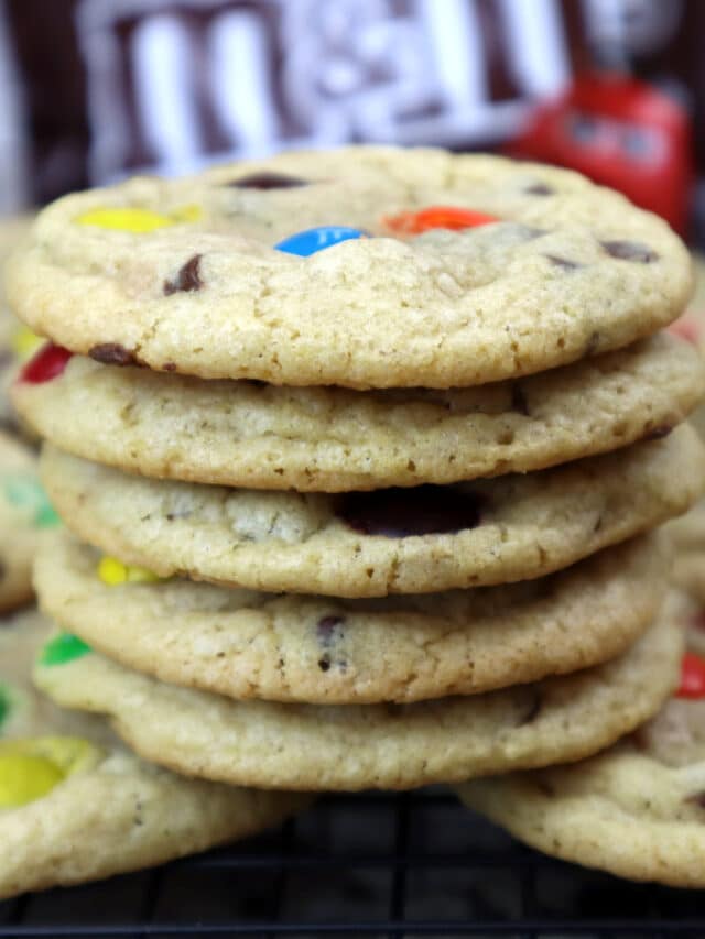 Best M&M Chocolate Chip Cookies